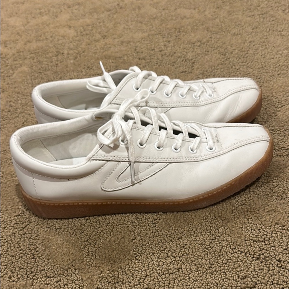 Tretorn Classic White Leather Sneakers size 7.5 womans - Picture 3 of 5